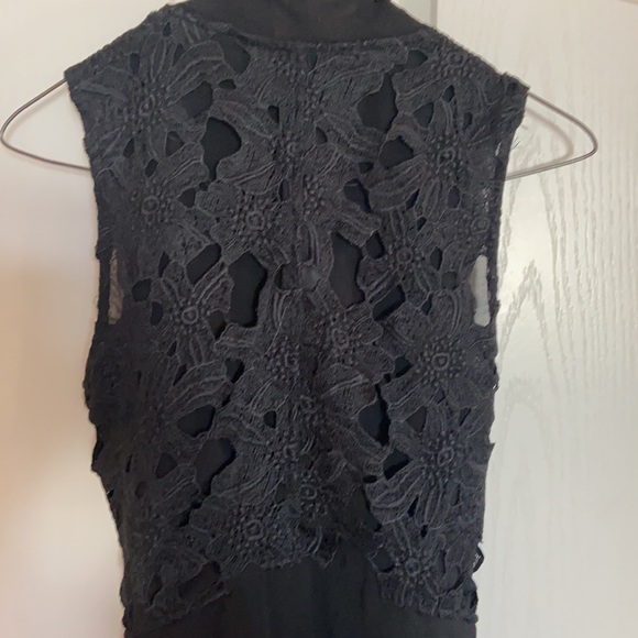Embroidery Sheer Vest - Picture 5 of 6